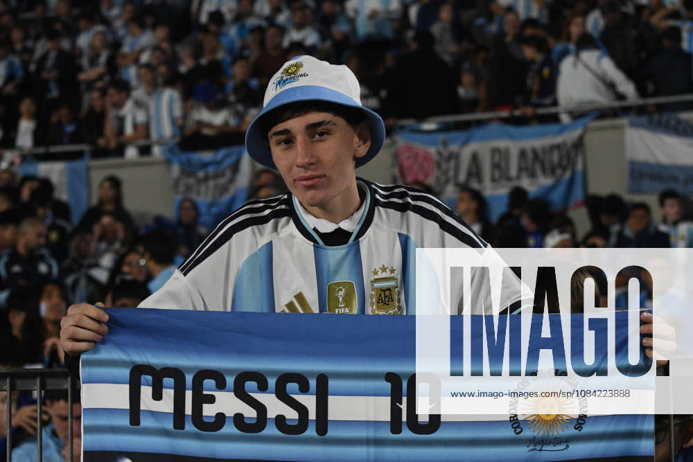 Messi plays his final game with the Argentine national team in Buenos Aires. Fans during the match between the national teams of Argentina and Benin on October 6, 2026, in Buenos Aires, Argentina. The match will be the last time Leo Messi wears the Albiceleste jersey after announcing his retirement from international soccer. OCTOBER 7, 2026, Sebastián, Buenos Aires, Argentina. Buenos Aires, Argentina. Spain