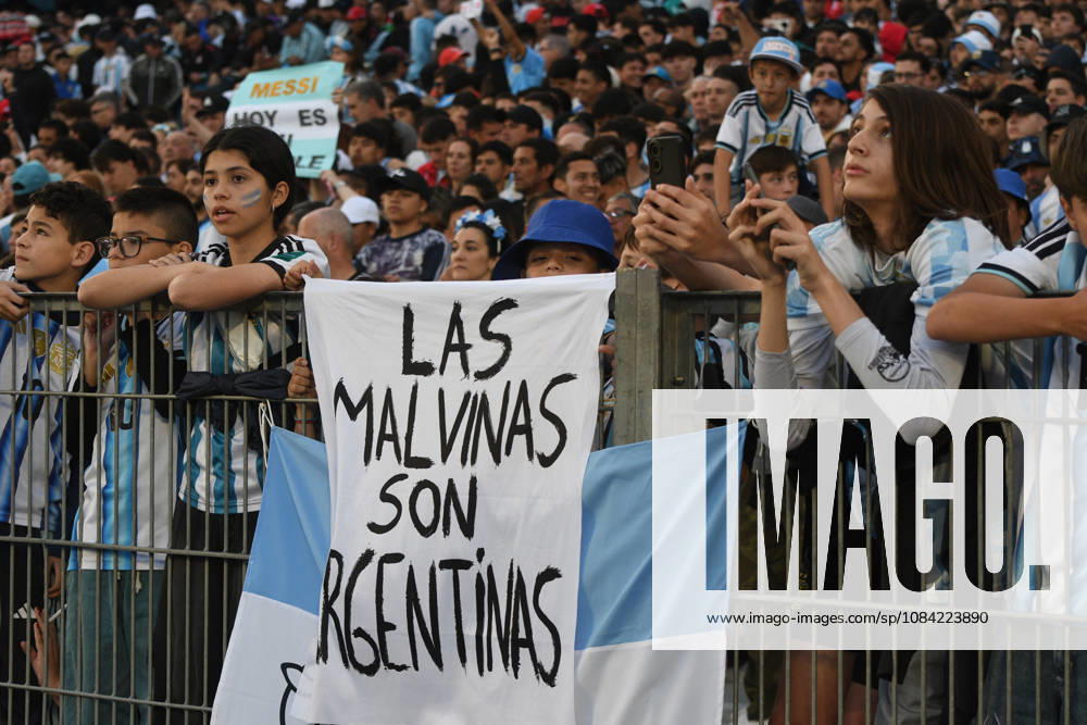 Messi plays his final game with the Argentine national team in Buenos Aires. Fans during the match between the national teams of Argentina and Benin on October 6, 2026, in Buenos Aires, Argentina. The match will be the last time Leo Messi wears the Albiceleste jersey after announcing his retirement from international soccer. OCTOBER 7, 2026, Sebastián, Buenos Aires, Argentina. Buenos Aires, Argentina. Spain