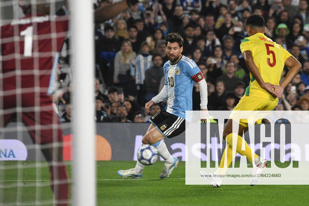 Argentina v Benin - International Friendly, Länderspiel, Nationalmannschaft Lionel Messi of Argentina plays during the match between Argentina and Benin at Estadio Monumental in Buenos Aires, Argentina, on October 6, 2026. Buenos Aires Buenos Aires Argentina