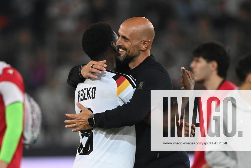 Victory celebrations, cheers, celebrating, joy, cheers, German national team coaches Antonio DI SALVO (GER) and Noel ASEKO (GER), cheers, celebrating, joy, cheers, international soccer match, U21, European Championship Qualifiers, Germany vs. Georgia 2–0 on October 6, 2026, Schüco Arena, Bielefeld, Â
