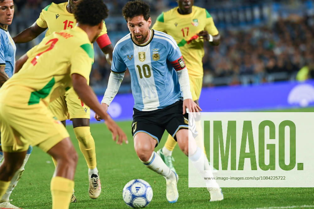 BUENOS AIRES, ARGENTINA 6 OCTOBER: Argentine footballer Lionel Messi focuses on the ball during a friendly match between Argentina and Benin at the Estadio Monumental Antonio V. Liberti on 6 October 2026 in Buenos Aires, Argentina.