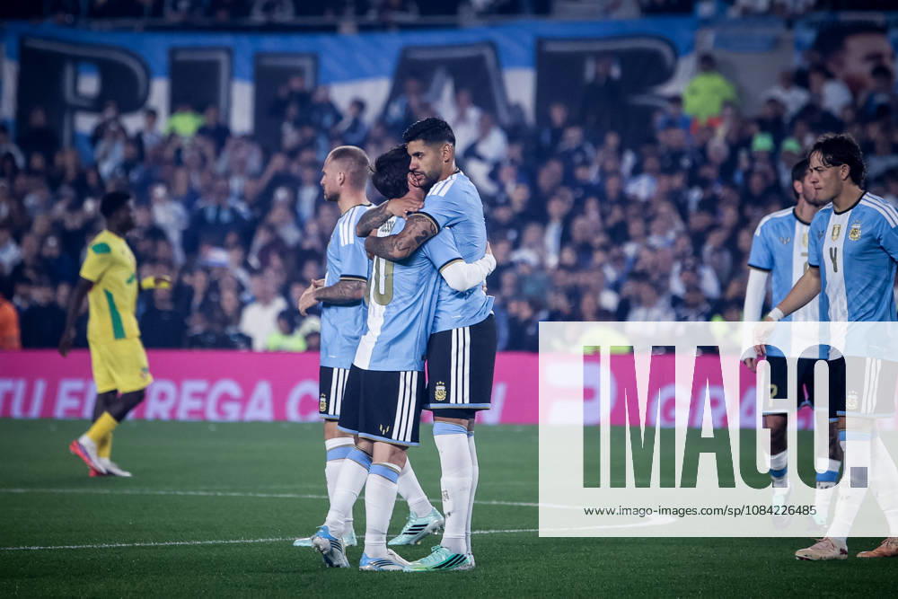 The last match of Messi in Buenos Aires, Argentina - 06 Oct 2026 Lionel Messi (L) and Cristian Romero (R) of Argentina seen during the match between Argentina and Benin International Friendly, Länderspiel, Nationalmannschaft match, The last match of Messi with Argentina national team, Nationalteam Final score: Argentina 3 - 0 Benin Buenos Aires Argentina