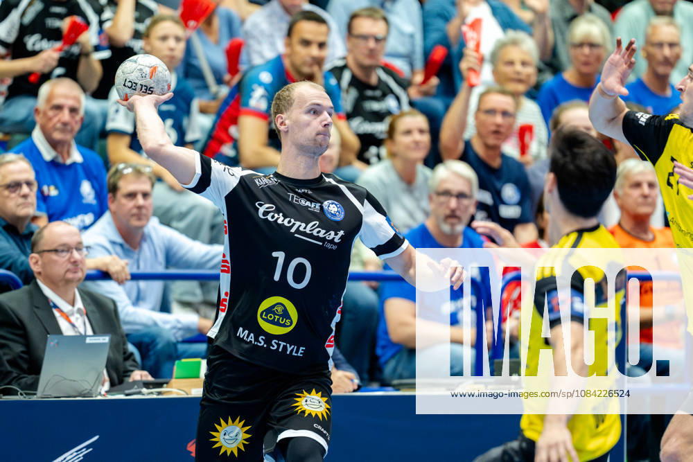 Solingen, October 6, 2026, Handball, Men s, EHF, European League, Group Stage, Matchday 2, 2026–2027, Bergischer HC vs. IK Sävehof, Fynn Hangstein (Bergischer HC), 10 during the game, Solingen Klingenhalle, North Rhine-Westphalia, Germany