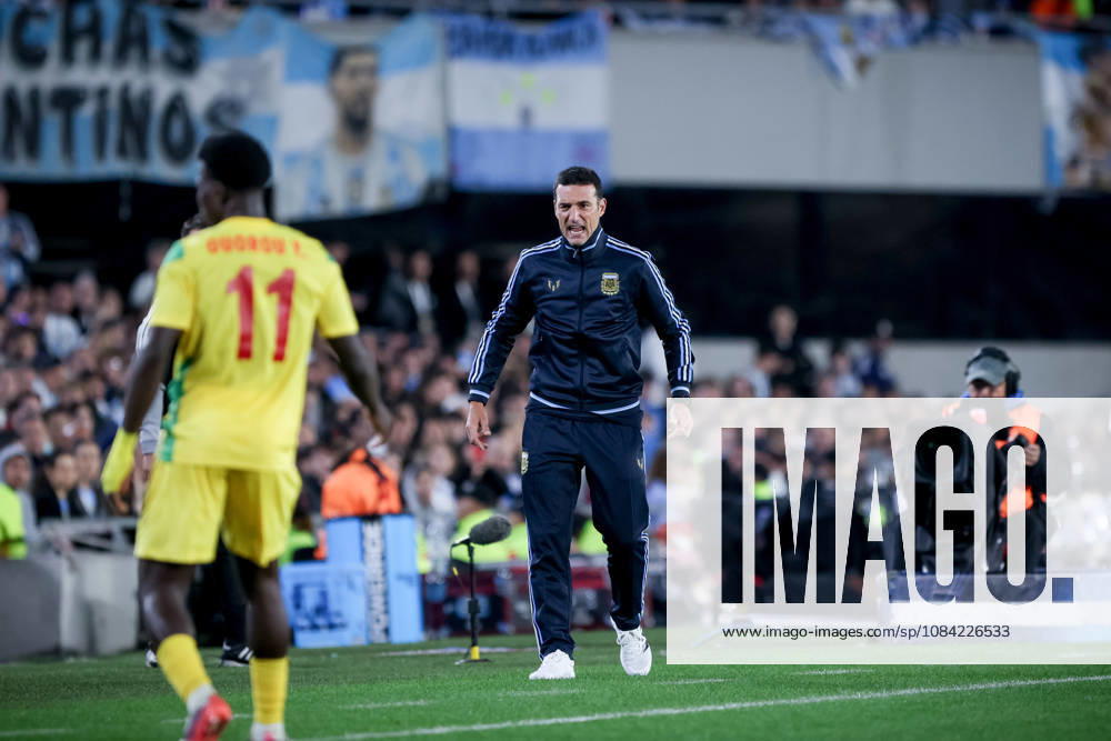 The last match of Messi in Buenos Aires, Argentina - 06 Oct 2026 Lionel Scaloni (DT Argentina) reacts during the match between Argentina and Benin International Friendly, Länderspiel, Nationalmannschaft match, The last match of Messi with Argentina national team, Nationalteam Final score: Argentina 3 - 0 Benin Buenos Aires Argentina
