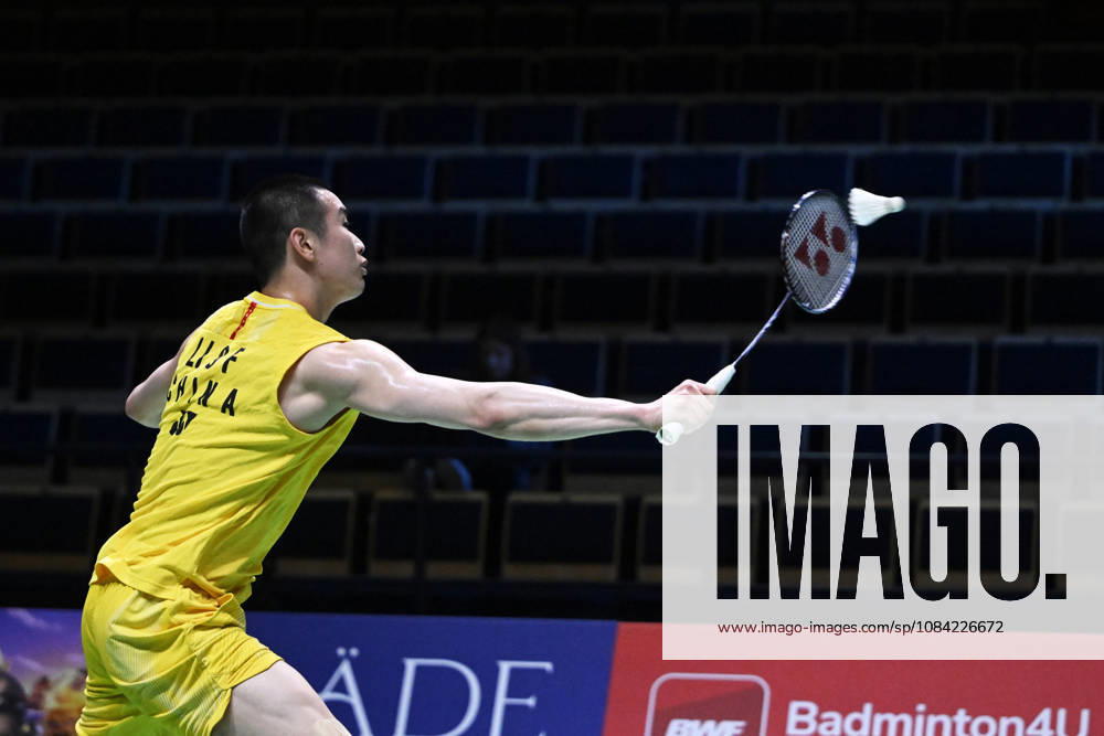 Li Shi Feng of China in action during the badminton Clash of Clans Arctic Open 2026 tournament in Vantaa, Finland on 7th October, 2026. - ANTTI AIMO-KOIVISTO Vantaa Finland 2OnI1W2-uQc