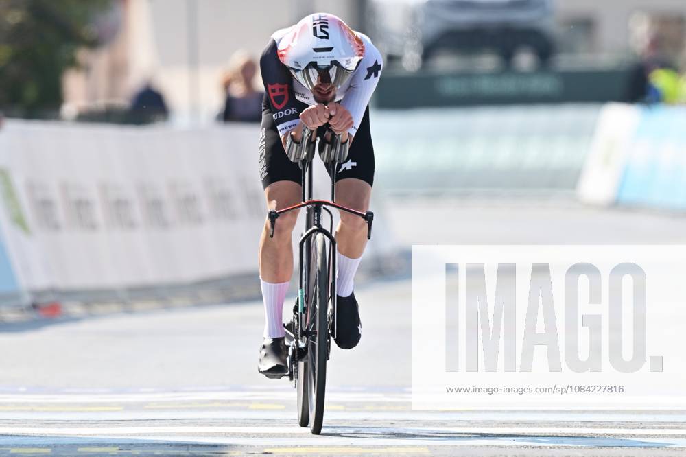 Switzerland s Antoine Salamin crosses the finish line of the Men Junior Individual Time Trial race (22km) at the cycling UEC Road European Championships, in Ljubljana, Slovenia, on Wednesday 7 October 2026. The UEC Road European Championships are taking place from 02 to 07 October in Ljubljana, Slovenia. DAVIDxPINTENS x189036895x