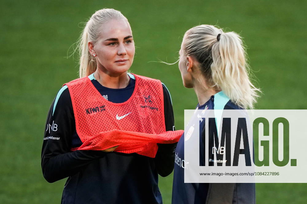The women s national soccer team is preparing for the World Cup qualifiers. Oslo, October 7, 2026. Cathinka Cecilie Friis Tandberg during a training session at Ullevaal Stadium, for the World Cup qualifier against Romania. The matches will be played on October 9 at Arcul de Triumf Stadium in Bucharest and on October 13 at Ullevaal Stadium in Oslo. Photo: Beate Oma Dahle, NTB, Oslo, Norway. . RESTRICTED USE FOR BETTING COMPANIES.