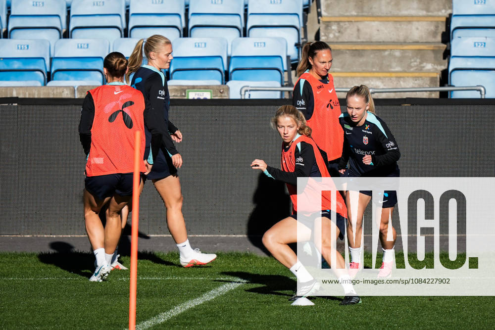 The women s national soccer team is preparing for the World Cup qualifiers. Oslo, October 7, 2026. Justine Kvaleng Kielland during a training session at Ullevaal Stadium, for the World Cup qualifier against Romania. The matches will be played on October 9 at Arcul de Triumf Stadium in Bucharest and on October 13 at Ullevaal Stadium in Oslo. Photo: Beate Oma Dahle, NTB, Oslo, Norway. . RESTRICTED USE FOR BETTING COMPANIES.