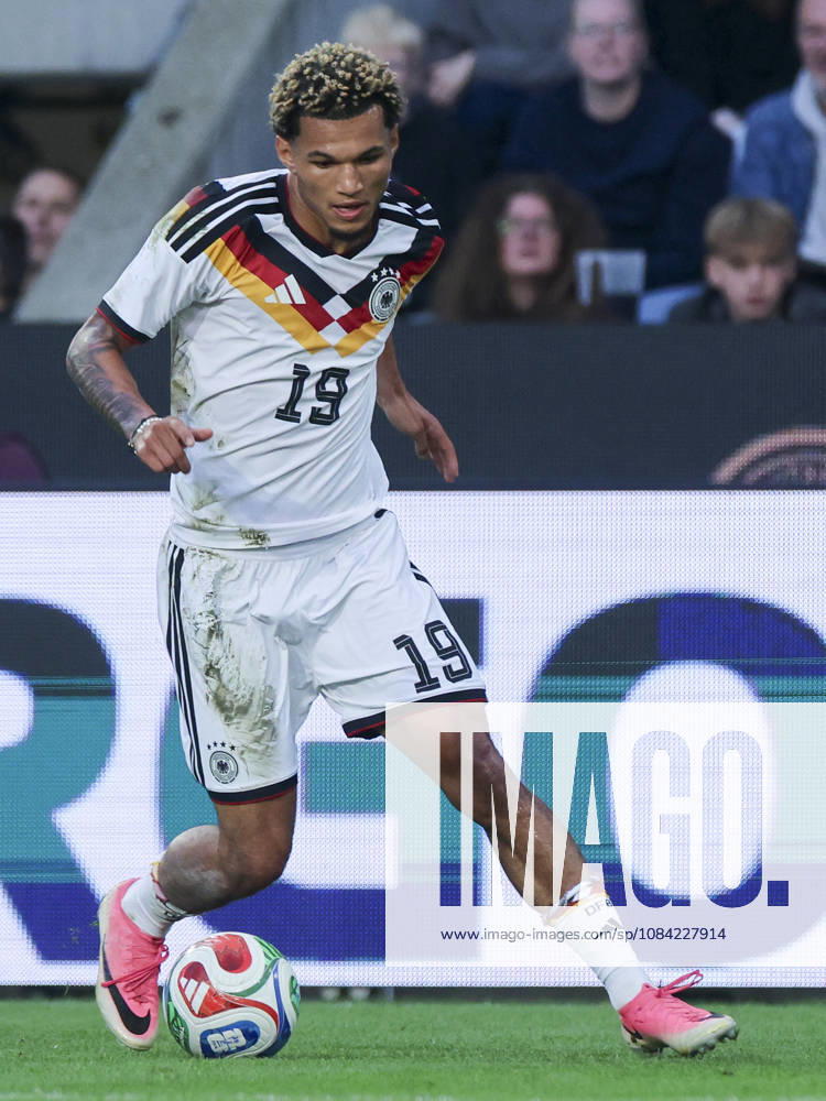Paris Brunner of Germany controls the ball during the UEFA Under-21 EURO qualifier between Germany U21 and Georgia U21 at Almstadion on October 6, 2026, in Bielefeld, Germany. Photo by Marco Steinbrenner, DeFodi Images