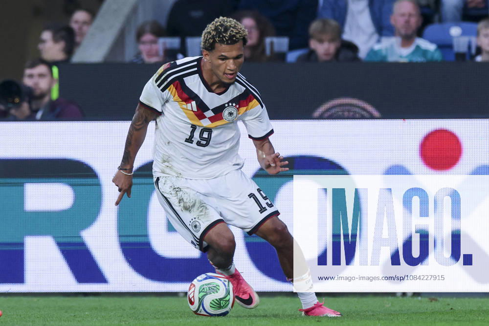 Paris Brunner of Germany controls the ball during the UEFA Under-21 EURO qualifier between Germany U21 and Georgia U21 at Almstadion on October 6, 2026, in Bielefeld, Germany. Photo by Marco Steinbrenner, DeFodi Images