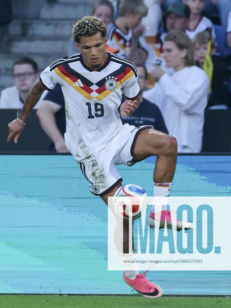 Paris Brunner of Germany controls the ball during the UEFA Under-21 EURO qualifier between Germany U21 and Georgia U21 at Almstadion on October 6, 2026, in Bielefeld, Germany. Photo by Marco Steinbrenner, DeFodi Images