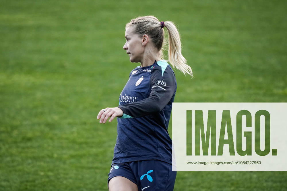 Women s National Soccer Team Prepares for World Cup Qualifiers Oslo, October 7, 2026 Ada Hegerberg during a training session at Ullevaal Stadium, before the World Cup qualifier against Romania. The matches will be played on October 9 at Arcul de Triumf Stadium in Bucharest and on October 13 at Ullevaal Stadium in Oslo. Photo: Beate Oma Dahle, NTB, Oslo, Norway. . RESTRICTED USE FOR BETTING COMPANIES.