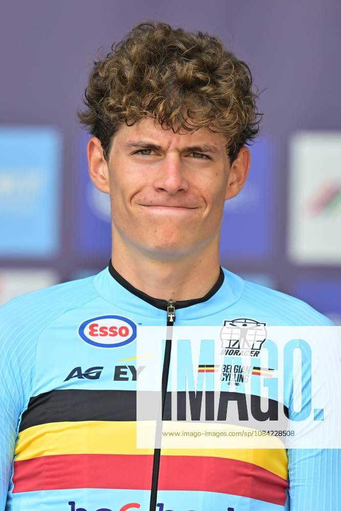 Belgium s Vic De Smet , winner of the bronze medal celebrates on the podium of the Men Junior Individual Time Trial race (22km) at the cycling UEC Road European Championships, in Ljubljana, Slovenia, on Wednesday 7 October 2026. The UEC Road European Championships are taking place from 02 to 07 October in Ljubljana, Slovenia. DAVIDxPINTENS x189038102x