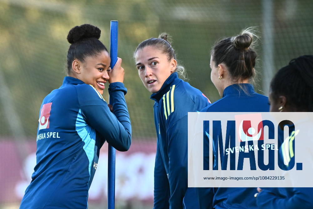 Felicia Schröder as the women s national team trains at Bosön ahead of the playoff for the 2027 World Cup STOCKHOLM, SWEDEN