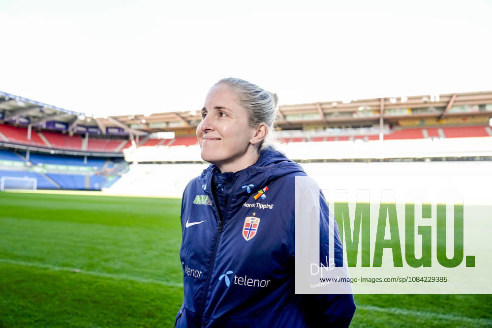 Women s National Soccer Team Prepares for World Cup Qualifiers Oslo, October 7, 2026 National team manager Gemma Grainger during a press conference at Ullevaal Stadium, before the World Cup qualifier against Romania. The matches will be played on October 9 at Arcul de Triumf Stadium in Bucharest and on October 13 at Ullevaal Stadium in Oslo. Photo: Beate Oma Dahle, NTB, Oslo, Norway. . RESTRICTED USE FOR BETTING COMPANIES.