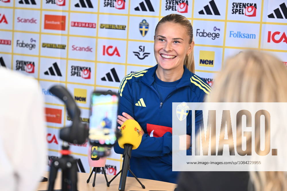 STOCKHOLM, SWEDEN, October 7, 2026: Amanda Nildén at a press conference following the women’s national team’s training session at Bosön ahead of the 2027 World Cup playoff. STOCKHOLM, SWEDEN