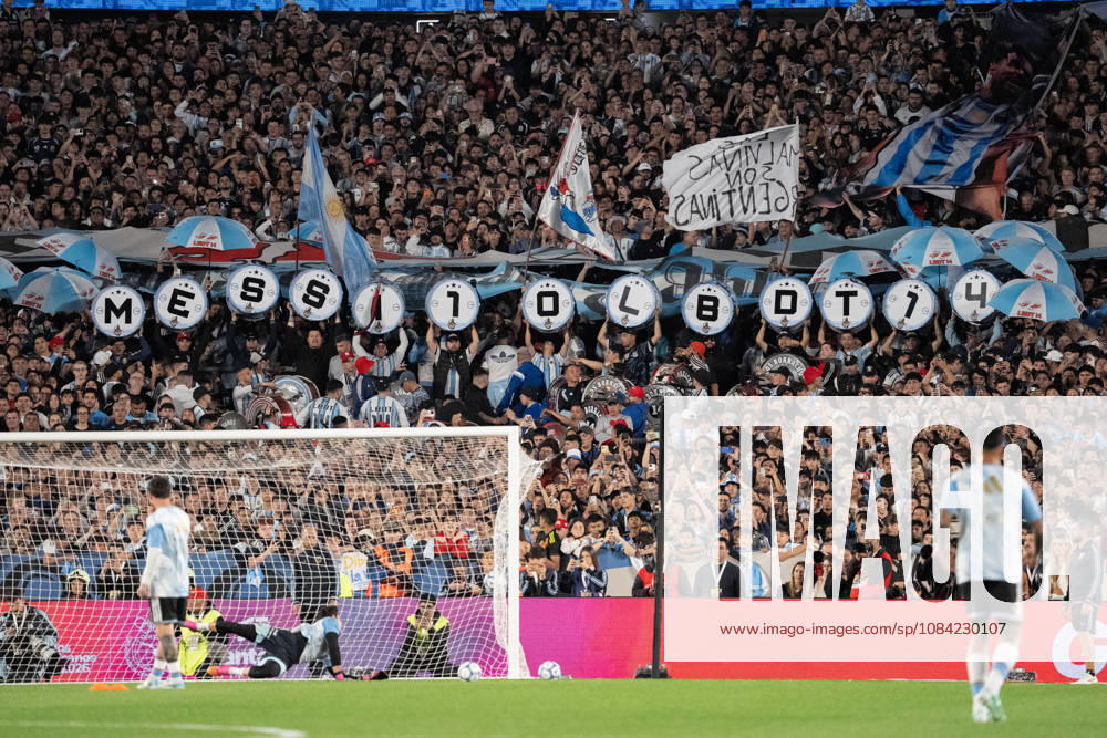 Argentine fans celebrate in the stands before the International Friendly, Länderspiel, Nationalmannschaft football match between Argentina and Benin, at the Estadio Monumental Antonio V. Liberti, on October 6, 2026, in Buenos Aires, Argentina. Lionel Messi will play his last match for Argentina after announcing his retirement from the national team, Nationalteam Richard Callis Fotoarena (Richard Callis SPP)