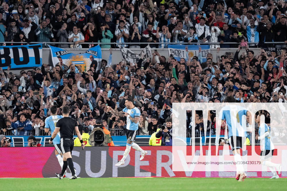Nicolas Otamendi of Argentina celebrates after scoring the team s first goal during the International Friendly, Länderspiel, Nationalmannschaft football match between Argentina and Benin, at the Estadio Monumental Antonio V. Liberti, on October 6, 2026, in Buenos Aires, Argentina. Richard Callis Fotoarena (Richard Callis SPP)