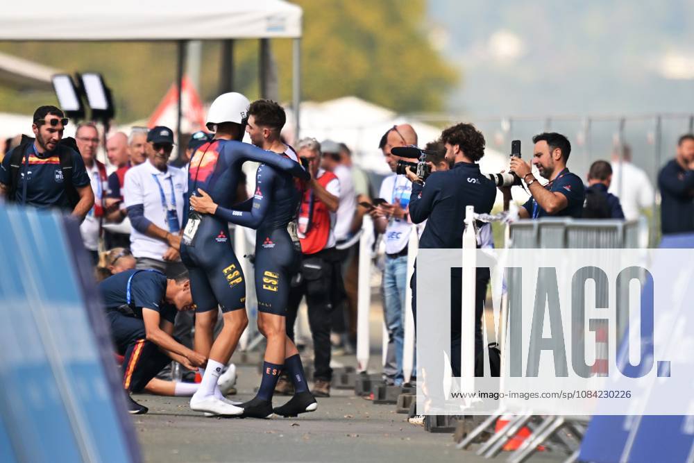 Spain s Hector Alvarez Martinez and Spain s Enaut Urcaregui Sanz celebrate after the Men U23 Individual Time Trial race (22km) at the cycling UEC Road European Championships, in Ljubljana, Slovenia, on Wednesday 7 October 2026. The UEC Road European Championships are taking place from 02 to 07 October in Ljubljana, Slovenia. DAVIDxPINTENS x189042540x