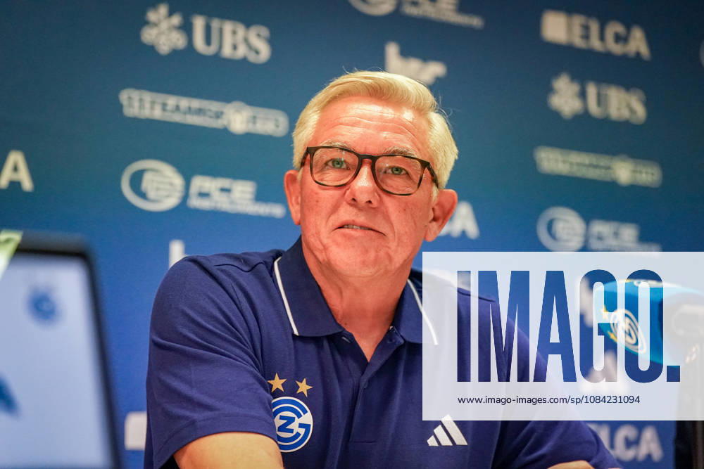Switzerland, Zurich Soccer Grasshopper Club Zurich Introduction of Head Coach Olaf Janßen Press Conference Zurich Facial expressions, emotions, press conference, media