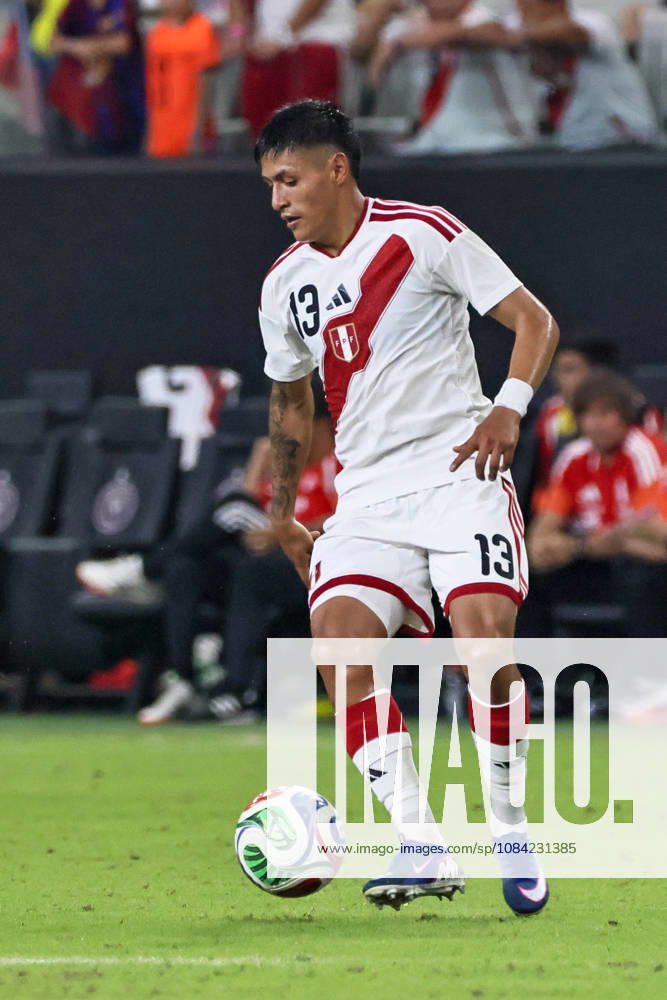 MIAMI, FL - OCTOBER 06: Marco Huaman 3 of Peru controls a ball during an International Friendly, Länderspiel, Nationalmannschaft soccer match between Colombia and Peru at NU Stadium on October 06, 2026 in Miami, Florida.(Photo by Chris Arjoon Icon Sportswire) SOCCER: OCT 06 Colombia vs Peru Icon2610060000057