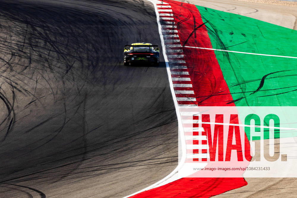 AUTO - ELMS - 4 HOURS OF PORTIMAO 2026 77 BERRY Martin (sgp), VAN EIJNDHOVEN Huub (ned), KING Harry (gbr), Proton Competition, Porsche 911 GT3 R LMGT3, LMGT3, action during the 4 Hours of Portimao 2026, 6th round of the 2026 European Le Mans Series on the Autodromo Internacional do Algarve from October 8 to 10, 2026 in Portimao, Portugal -