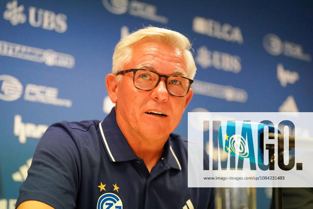Switzerland, Zurich Soccer Grasshopper Club Zurich Introduction of Head Coach Olaf Janßen Press Conference Zurich Facial expressions, emotions, press conference, media
