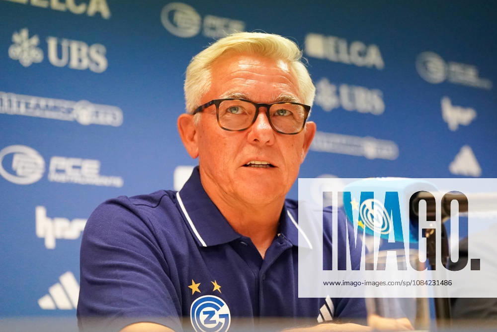 Switzerland, Zurich Soccer Grasshopper Club Zurich Introduction of Head Coach Olaf Janßen Press Conference Zurich Facial expressions, emotions, press conference, media