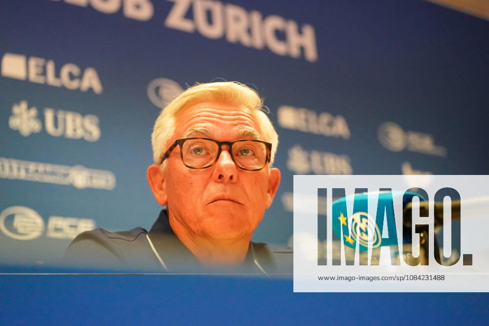 Switzerland, Zurich Soccer Grasshopper Club Zurich Introduction of Head Coach Olaf Janßen Press Conference Zurich Facial expressions, emotions, press conference, media