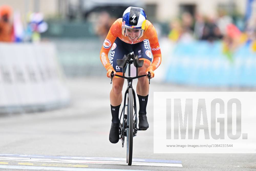 Netherlands Demi Vollering crosses the finish line of the Women Elite Individual Time Trial race (22km) at the cycling UEC Road European Championships, in Ljubljana, Slovenia, on Wednesday 7 October 2026. The UEC Road European Championships are taking place from 02 to 07 October in Ljubljana, Slovenia. DAVIDxPINTENS x189049035x