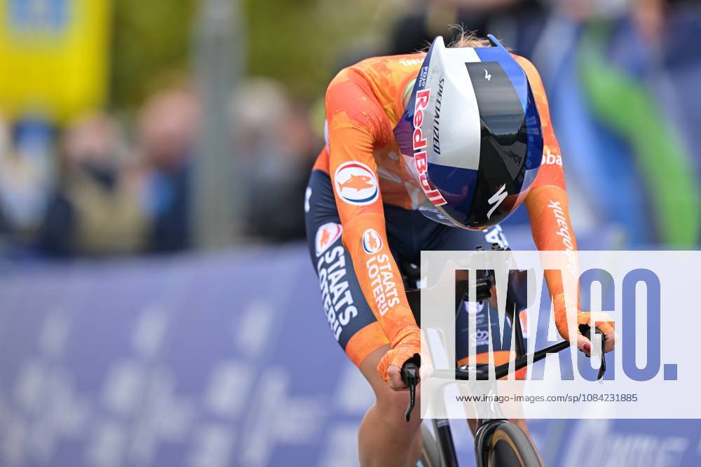 Netherlands Demi Vollering crosses the finish line of the Women Elite Individual Time Trial race (22km) at the cycling UEC Road European Championships, in Ljubljana, Slovenia, on Wednesday 7 October 2026. The UEC Road European Championships are taking place from 02 to 07 October in Ljubljana, Slovenia. DAVIDxPINTENS x189051069x