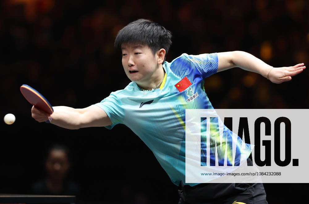(261007) -- BEIJING, Oct. 7, 2026 -- Sun Yingsha hits a return during the women s singles round of 32 match between Sun Yingsha of China and Paranang Orawan of Thailand at 2026 World Table tennis, Tischtennis (WTT) China Smash in Beijing, China, Oct. 7, 2026. ) (SP)CHINA-BEIJING-TABLE TENNIS-WTT-CHINA SMASH-WOMEN S SINGLES (CN) ZhangxChenlin