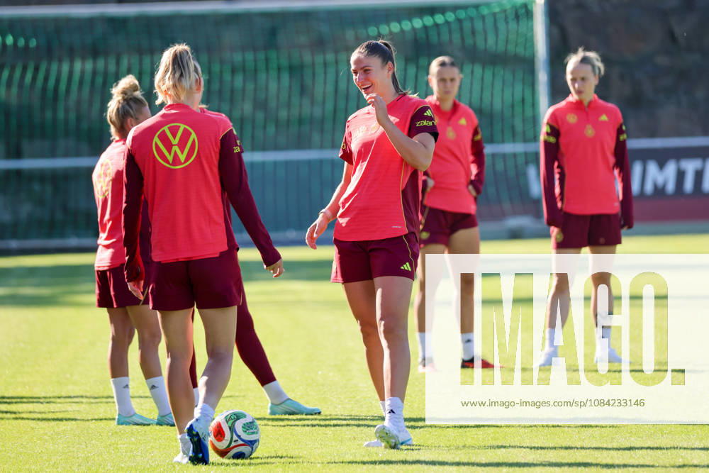 German Women s National Soccer Team Training Friendly Match: Germany vs. Australia Pictured, from left: Melissa Kössler (Koessler), Germany
