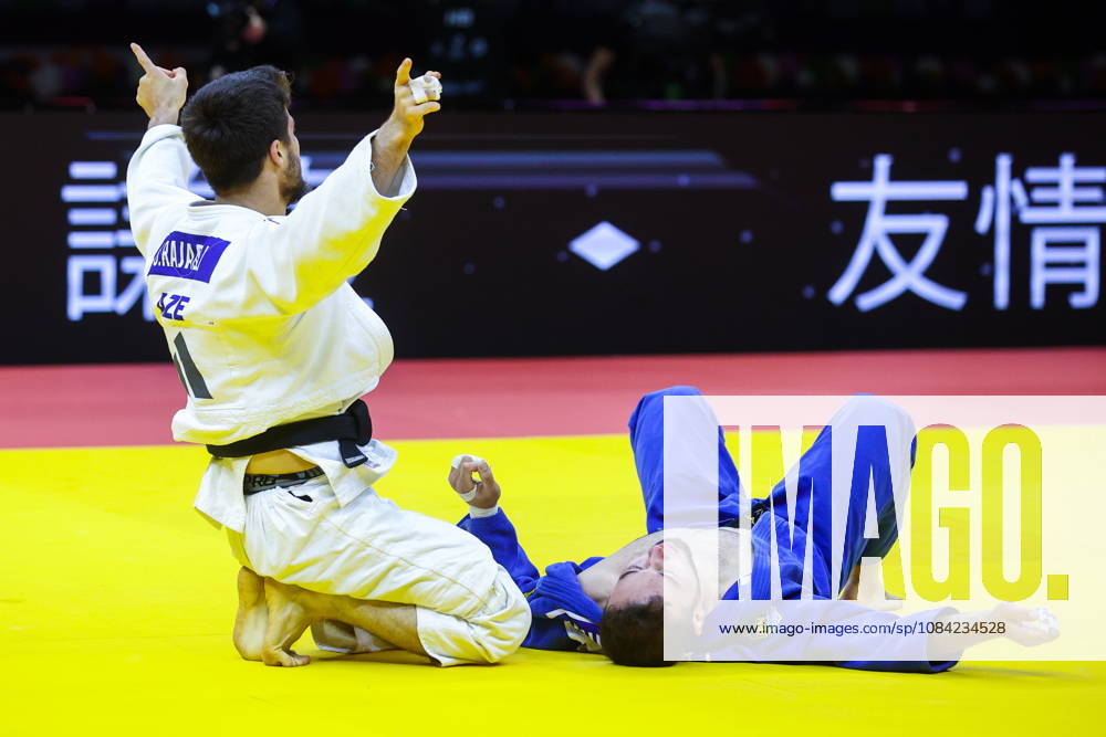 AZERBAIJAN, BAKU - OCTOBER 7, 2026: Omar Radzhabli (L) of Azerbaijan wins Abylaikhan Zhubanazar of Kazakhstan in their -81 kg bout as part of the 2026 World Judo Championships at the National Gymnastics Arena 2026 World Judo Championships In Baku - ZUMAt113 20261007_zaa_t113_469