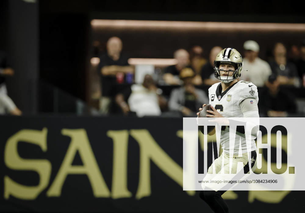 NEW ORLEANS, LA - OCTOBER 05: Tyler Shough 6 of the New Orleans Saints plays against the Atlanta Falcons during the first half of a game at Caesars Superdome on October 5, 2026, in New Orleans, Louisiana. (Photo by Derick Hingle Icon Sportswire) NFL, American Football Herren, USA OCT 05 Falcons at Saints Icon12626105115