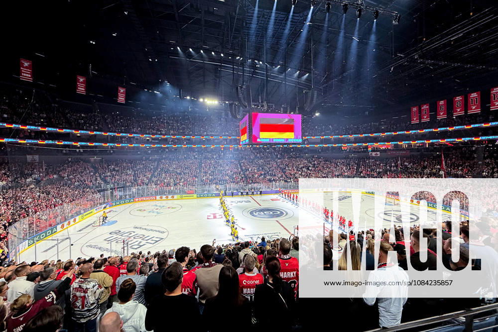 Ice Hockey, CHL, Kölner Haie vs. Blue Fox Herning, Champions Hockey League 2026–27, Matchday 5, 2026–27 Season, Lanxess Arena Cologne—Interior Overview, Overview Image of the Venue’s Interior, The teams gathered together for the national anthem of North Rhine-Westphalia, Germany