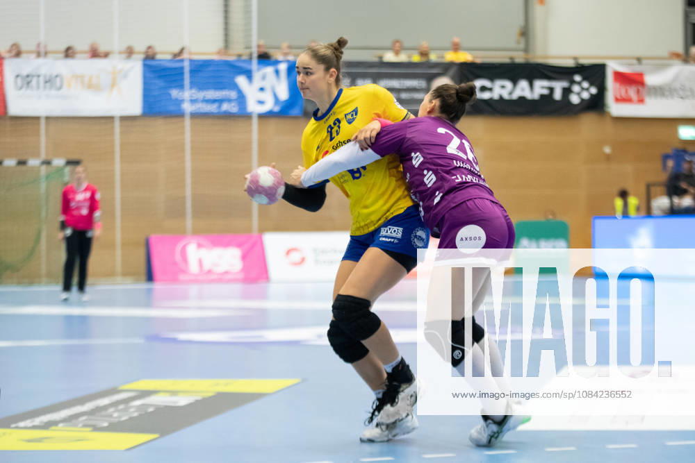 Handball, Alsco HBF1 HC Leipzig vs. TuS Metzingen, October 7, 2026, Marlene Tucholke 23, HC Leipzig pressured by Svenja Hübner 26, TuS Metzingen, Alsco Women’s Handball Bundesliga (HBF1), 2026–2027 season, Matchday 5: HC Leipzig vs. TuS Metzingen on October 7, 2026, at the Markranstädt Sports Center
