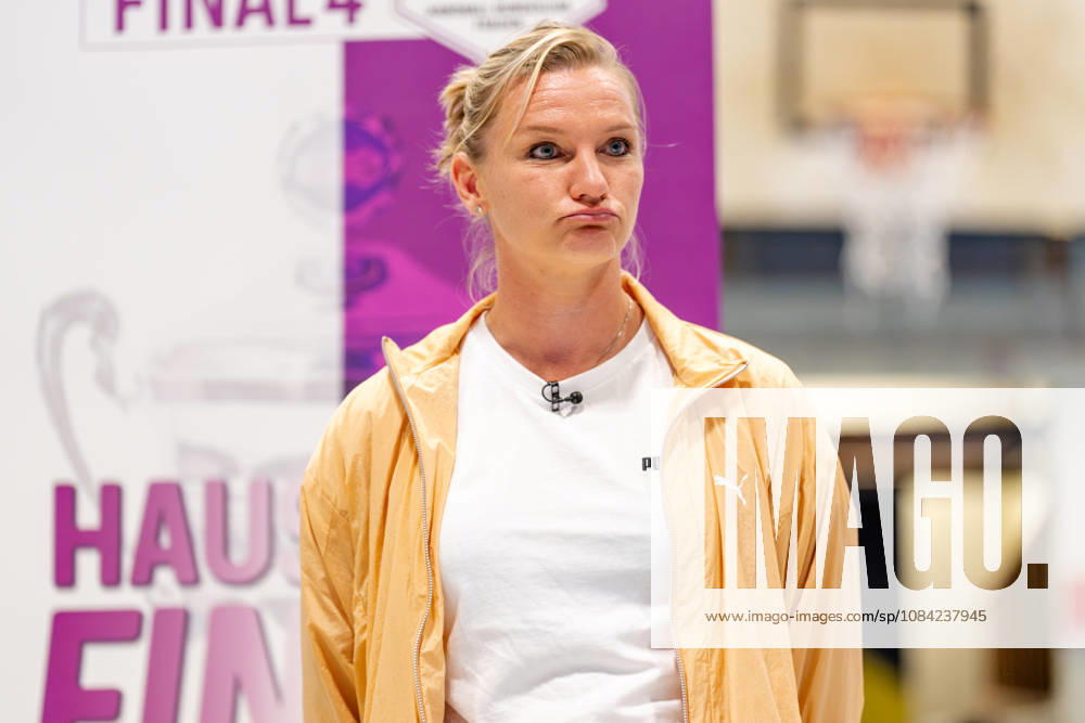 Dortmund, October 7, 2026, Handball, Women s, Alsco Women s Handball Bundesliga, Matchday 5, BVB Borussia Dortmund vs. Buxtehuder SV, Alexandra Popp during the quarterfinal draw for the DHB Women s Cup, Dortmund Sporthalle Wellinghofen, North Rhine-Westphalia, Germany