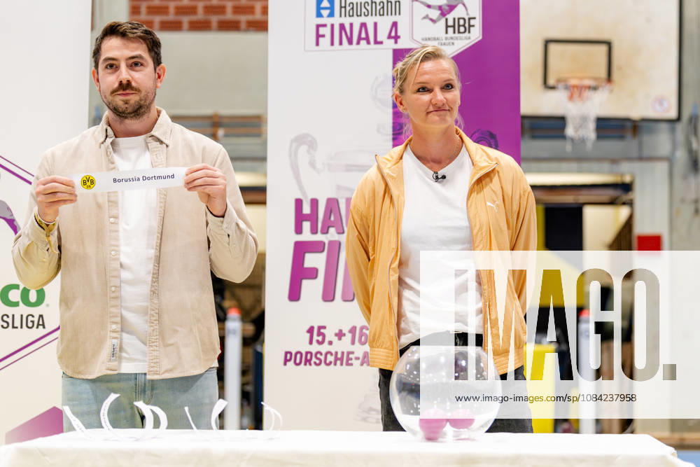 Dortmund, October 7, 2026, Handball, Women s, Alsco Women s Handball Bundesliga, Matchday 5, BVB Borussia Dortmund vs. Buxtehuder SV, Alexandra Popp during the quarterfinal draw for the DHB Women s Cup, Dortmund Sporthalle Wellinghofen, North Rhine-Westphalia, Germany