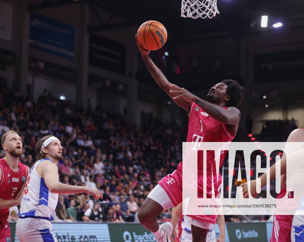John Michael Wright, Telekom Baskets Bonn vs. FC Porto, Basketball Champions League (BCL), Photo by Jörn Wolter