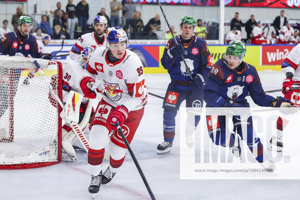 Ice hockey, Eishockey - CHL, EC RBS vs Berlin SALZBURG,AUSTRIA,07.OCT.26 - ICE HOCKEY - CHL, Champions Hockey League, group stage, EC Red Bull Salzburg vs Eisbaeren Berlin. Image shows Lukas Daniel Hoerl (EC RBS) and Yannick Veilleux (Berlin). GEPAxpictures Geieregger