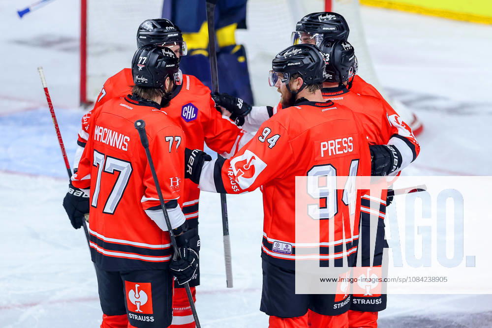Ice Hockey, CHL, Kölner Haie vs. Blue Fox Herning, Champions Hockey League 2026–27, Matchday 5, 2026–27 Season, Lanxess Arena, Cologne: Celebrations after the 3–0 goal by Patrick Russell, Kölner Haie, 63, North Rhine-Westphalia, Germany