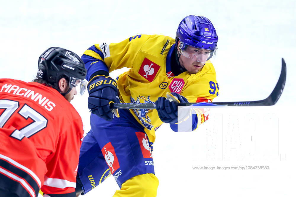 Ice Hockey, CHL, Kölner Haie vs. Blue Fox Herning, Champions Hockey League 2026–27, Matchday 5, 2026–27 Season, Lanxess Arena, Cologne: Artturi Mikael Toivola (Blue Fox Herning, 95) in a battle against Ryan MacInnis (Cologne Sharks, 77), North Rhine-Westphalia, Germany