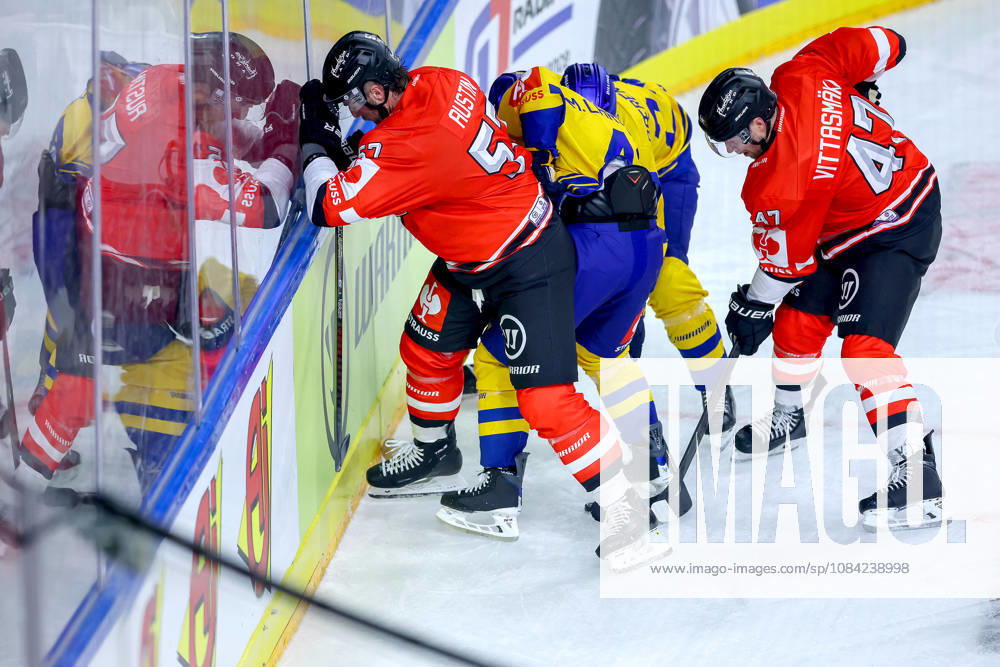 Ice Hockey, CHL, Kölner Haie vs. Blue Fox Herning, Champions Hockey League 2026–27, Matchday 5, 2026–27 Season, Lanxess Arena, Cologne: Brady Austin (Cologne Sharks, 57) and Veli Matti Vittasmäki (Cologne Sharks, 47) battle it out against Mads Skov Larsen (Blue Fox Herning, 41) and Lasse Baerentsen (Blue Fox Herning, 24) in North Rhine-Westphalia, Germany
