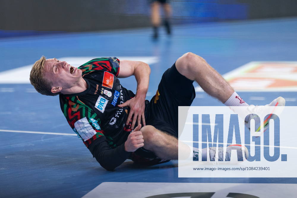 Gisli Thorgeir Kristjansson injury during the EHF Champions League Group F match between Industria Kielce nad SC Magdeburg at Hala Legionow on October 2, 2026 in Kielce, Poland --- Pilka reczna. EHF Liga Mistrzow. Industria Kielce - SC Magdeburg. (Photo by Igor Jakubowski Arena Akcji) NEWSPIX.PL --- newspix.pl