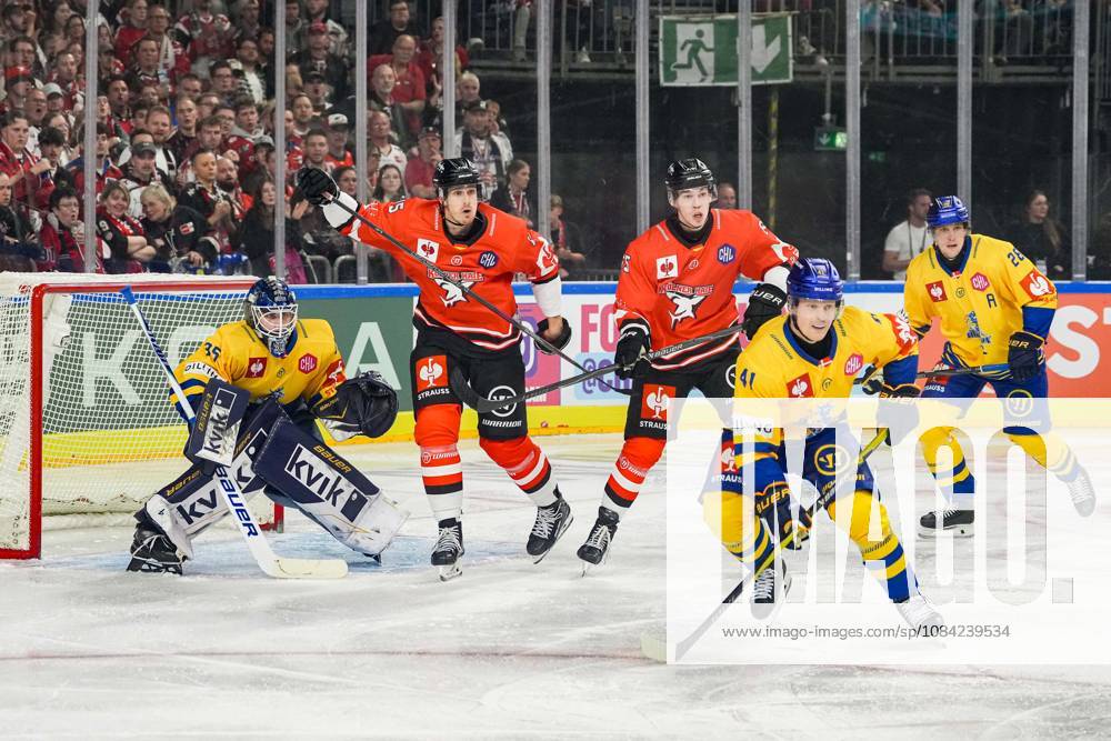 Ice Hockey CHL, Matchday 5: Kölner Haie vs. Herning Blue Fox on October 7, 2026, at the Lanxess Arena in Cologne. From left to right: Jänis Fecers (Herning), Louis Marc Aubry (Cologne), Marco Münzenberger (Cologne), Mads Skov Larsen (Herning), Valdemar Bilgrav (Herning)
