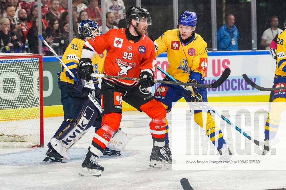 Ice Hockey CHL, Matchday 5: Kölner Haie vs. Herning Blue Fox on October 7, 2026, at the Lanxess Arena in Cologne. Jänis Fecers (Herning), left; Marcel Noebels (Cologne), center; Matteus Vilmer Söderbom (Herning), right
