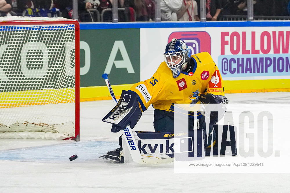 Ice Hockey CHL, Matchday 5: Kölner Haie vs. Herning Blue Fox on October 7, 2026, at the Lanxess Arena in Cologne. Jänis Fecers, Herning