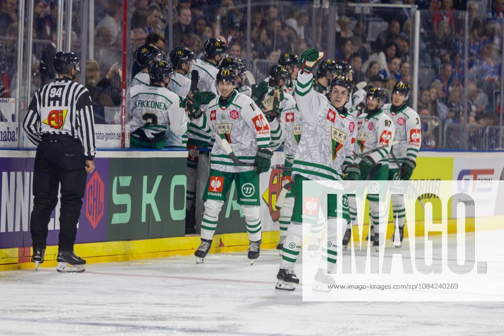 CHL Champions Hockey League 2026–27, Match Day 5: Adler Mannheim (Germany) vs. GKS Tychy (Poland). Jubilation among the Tychy players after tying the game at 2–2. Mannheim, Baden-Württemberg, Germany