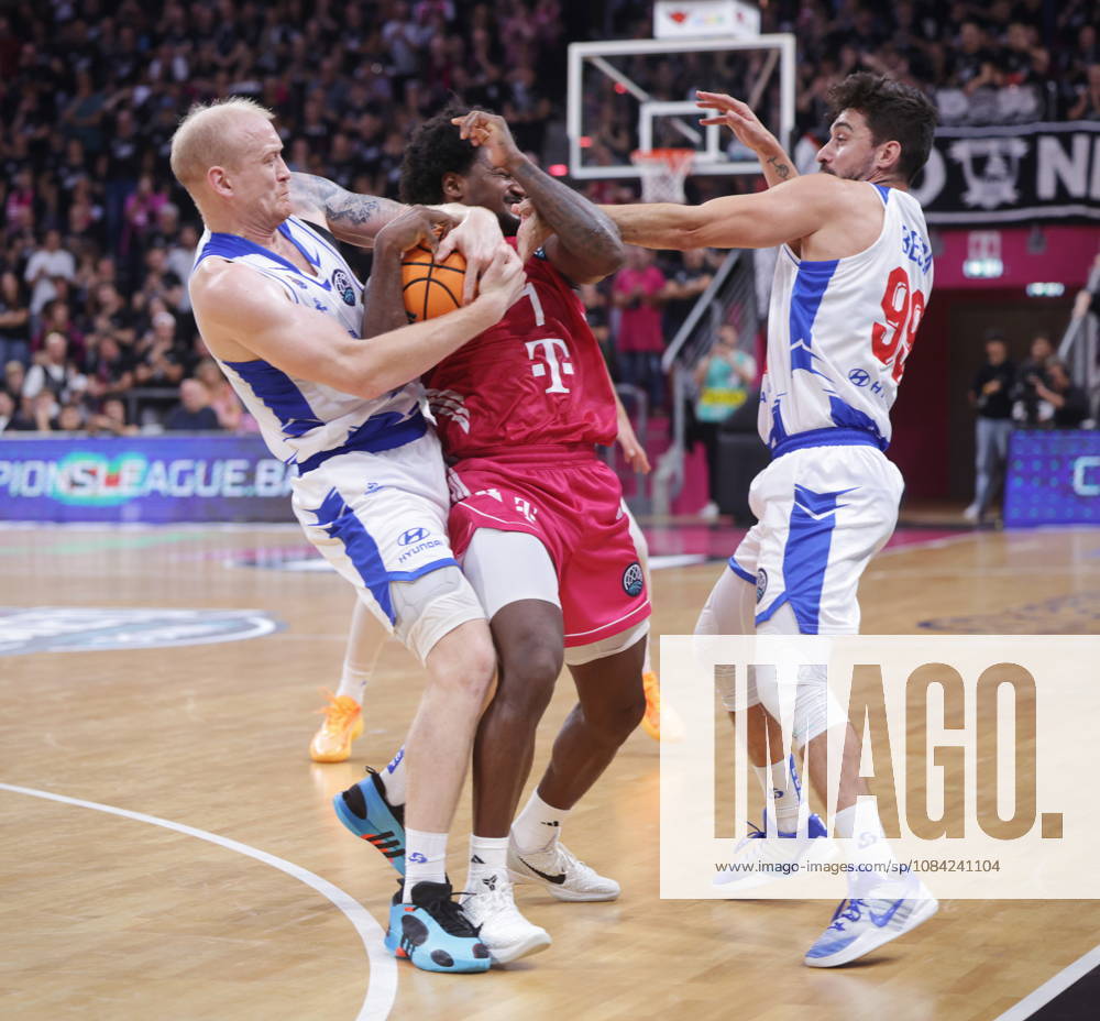 John Michael Wright, Telekom Baskets Bonn vs. FC Porto, Basketball Champions League (BCL), Photo by Jörn Wolter